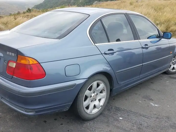 BMW Serie 3, foto 2 de 5