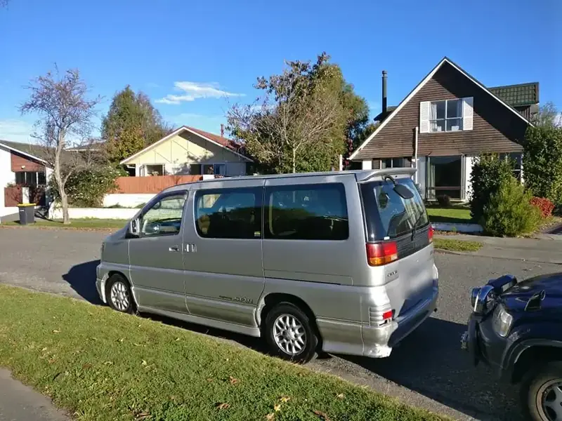 Nissan Elgrand de 2001