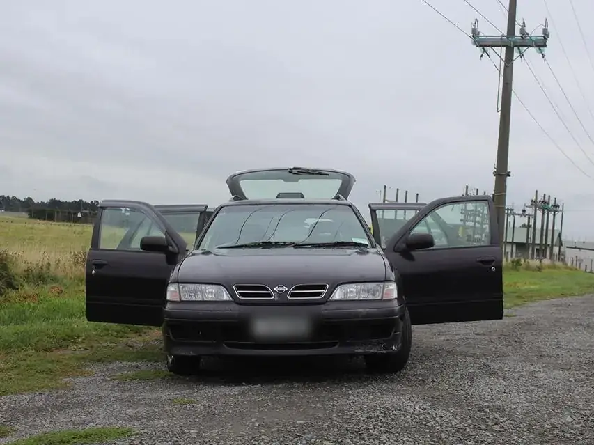 Nissan Primera, foto 3 de 5